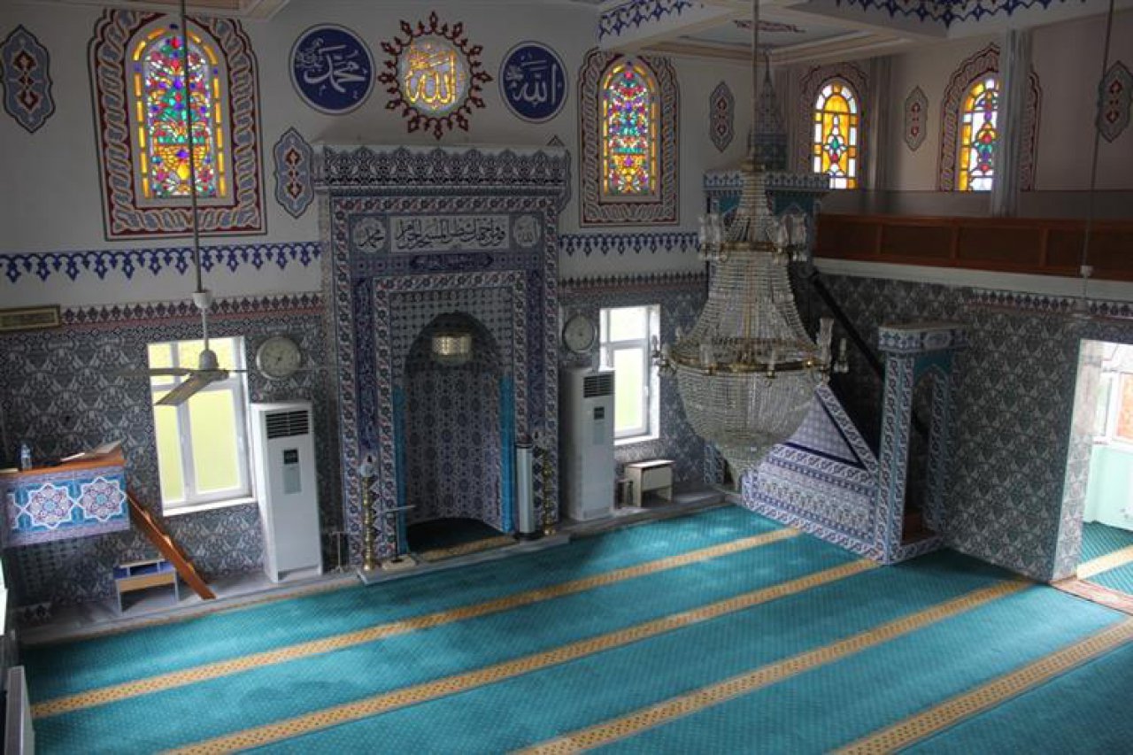Alemdağ Ekşioğlu Emir Sultan Camii