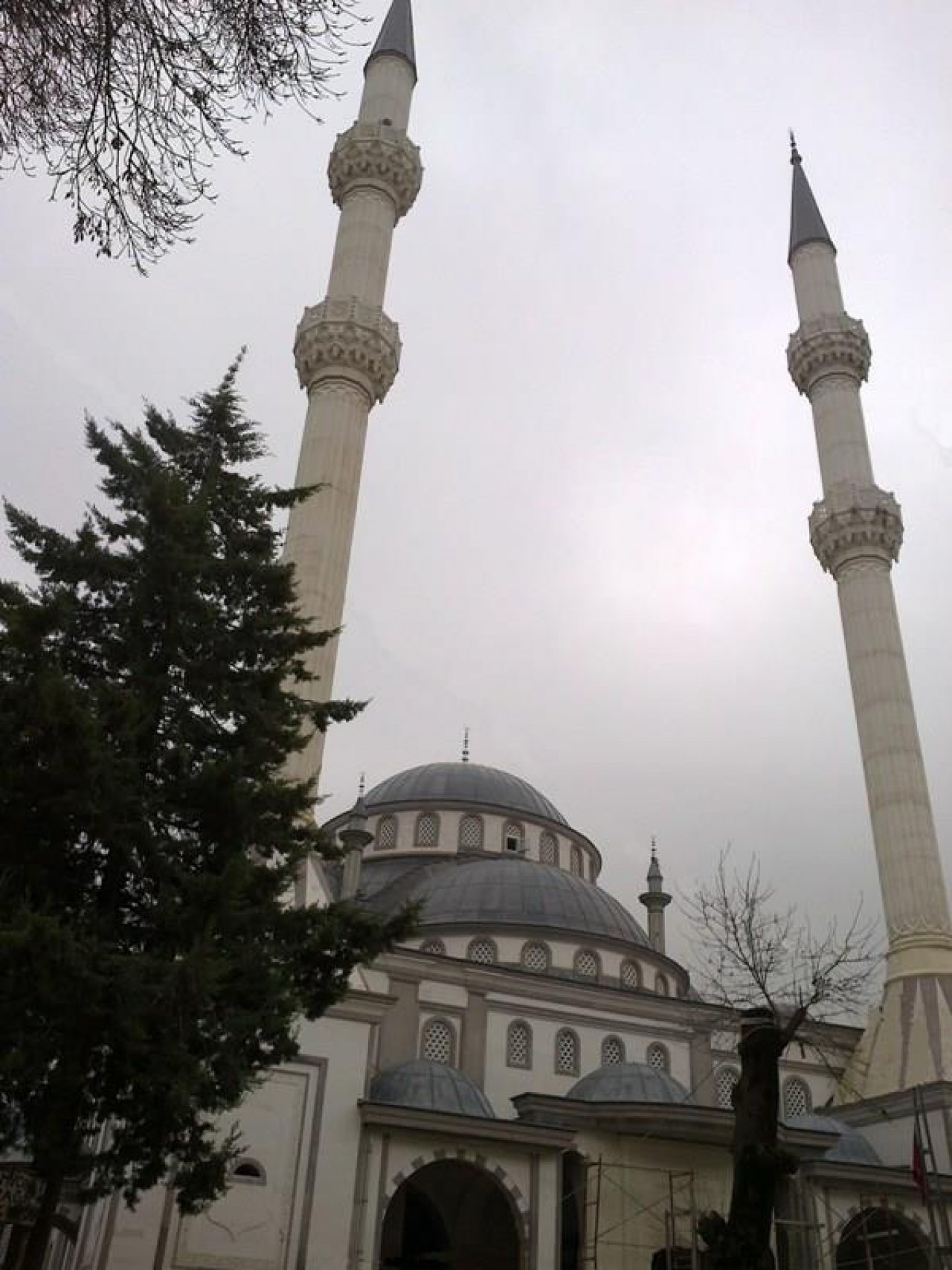Alemdağ Merkez Camii