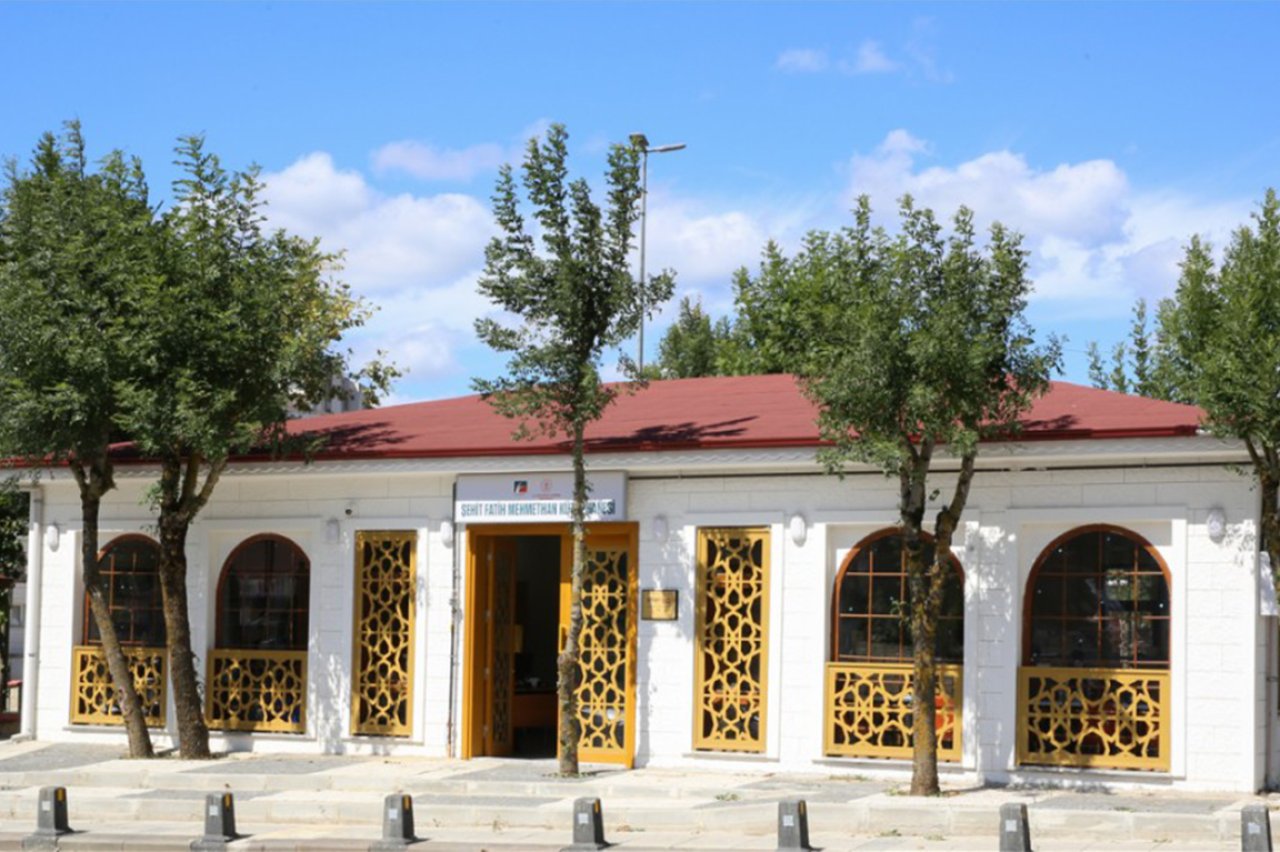 Şehit Fatih Mehmethan Kütüphanesi