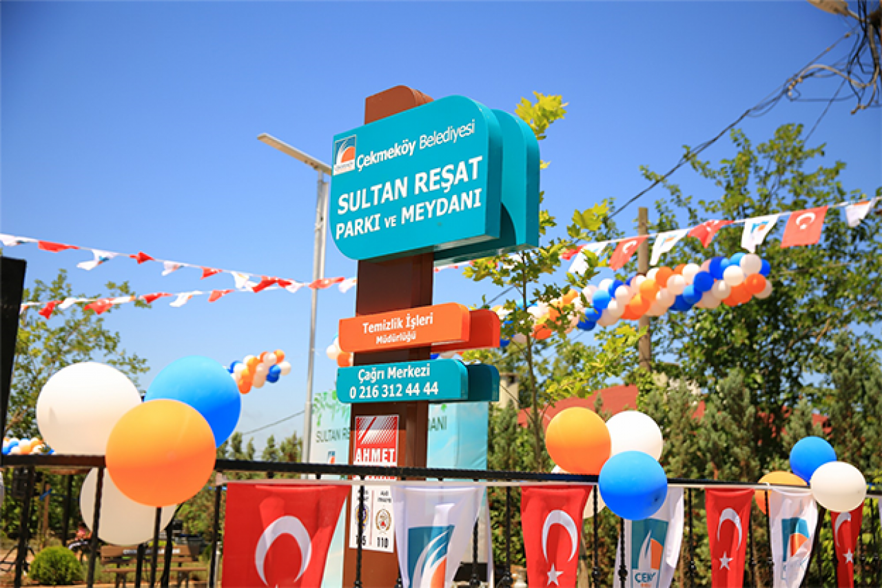 Sultan Reşat Parkı Ve Meydanı